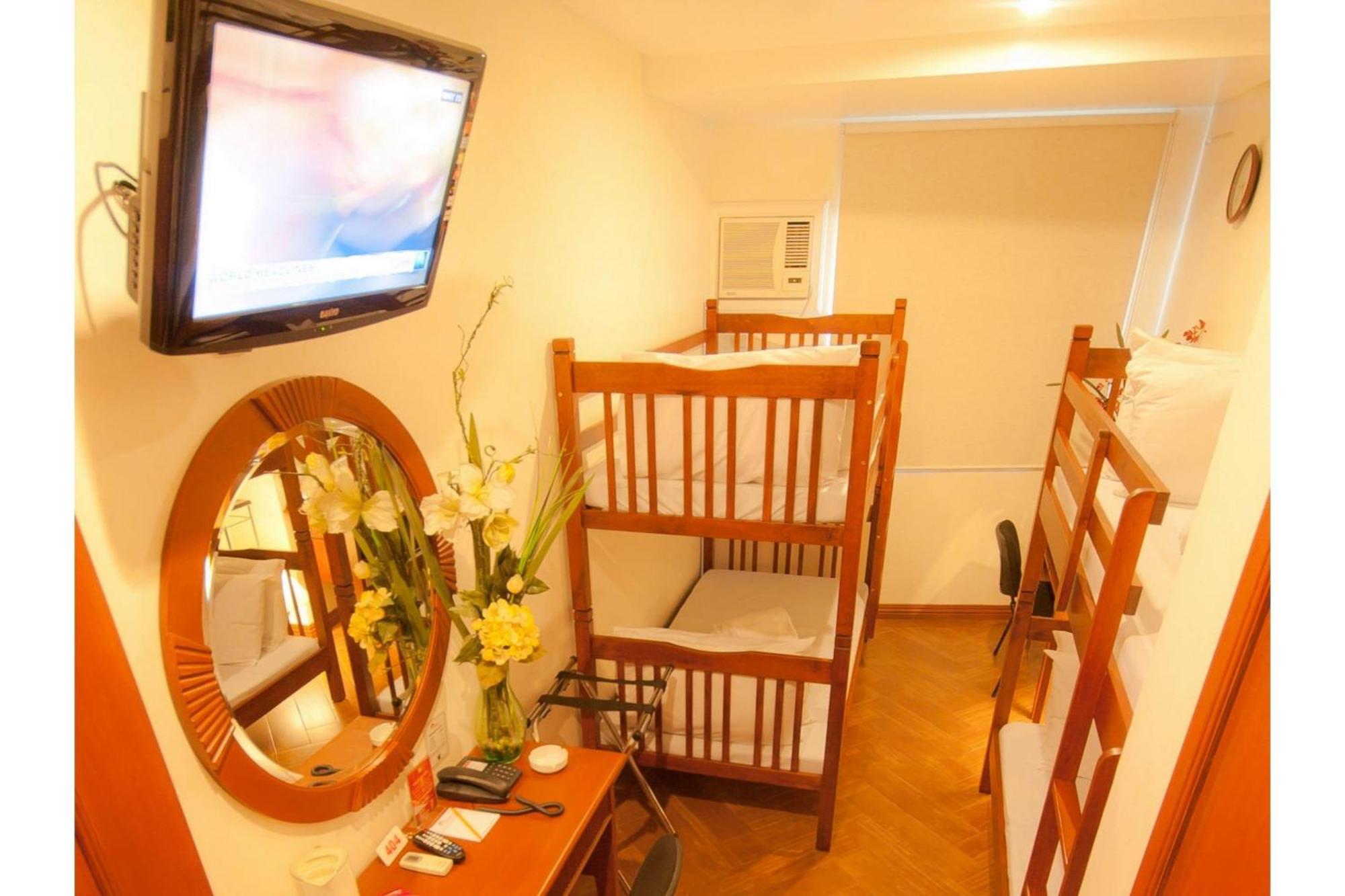 Townhouse Oak Avitel Hotel Near Osmena Highway, Pnr Pasay Station, Metro Manila Makati City Dış mekan fotoğraf