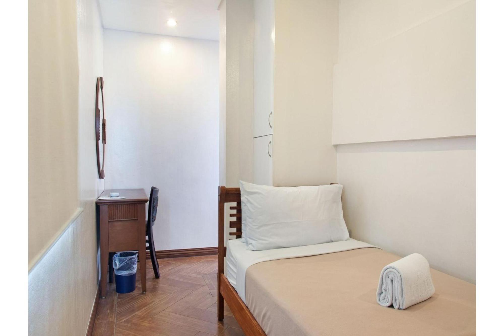 Townhouse Oak Avitel Hotel Near Osmena Highway, Pnr Pasay Station, Metro Manila Makati City Dış mekan fotoğraf