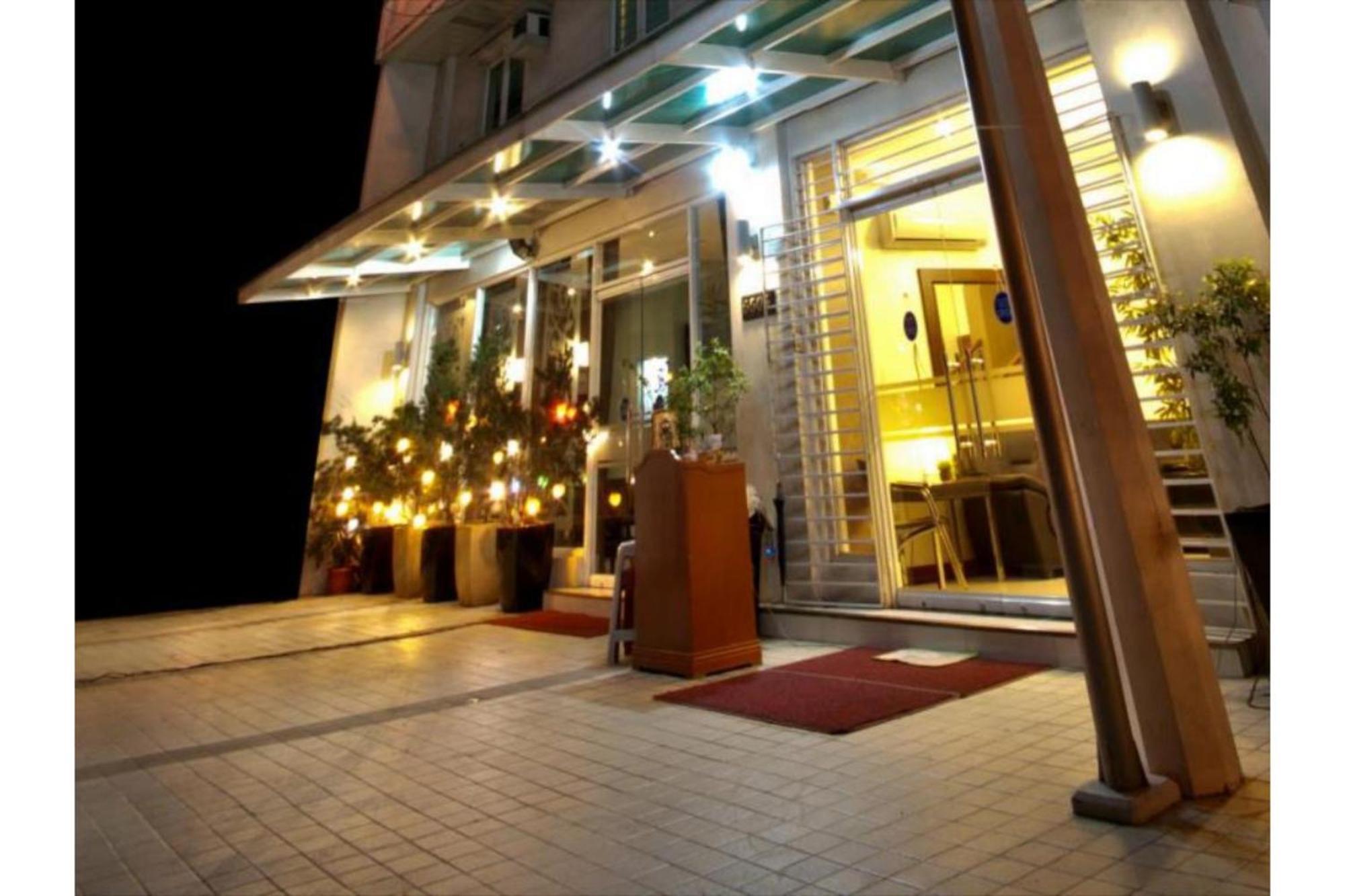 Townhouse Oak Avitel Hotel Near Osmena Highway, Pnr Pasay Station, Metro Manila Makati City Dış mekan fotoğraf