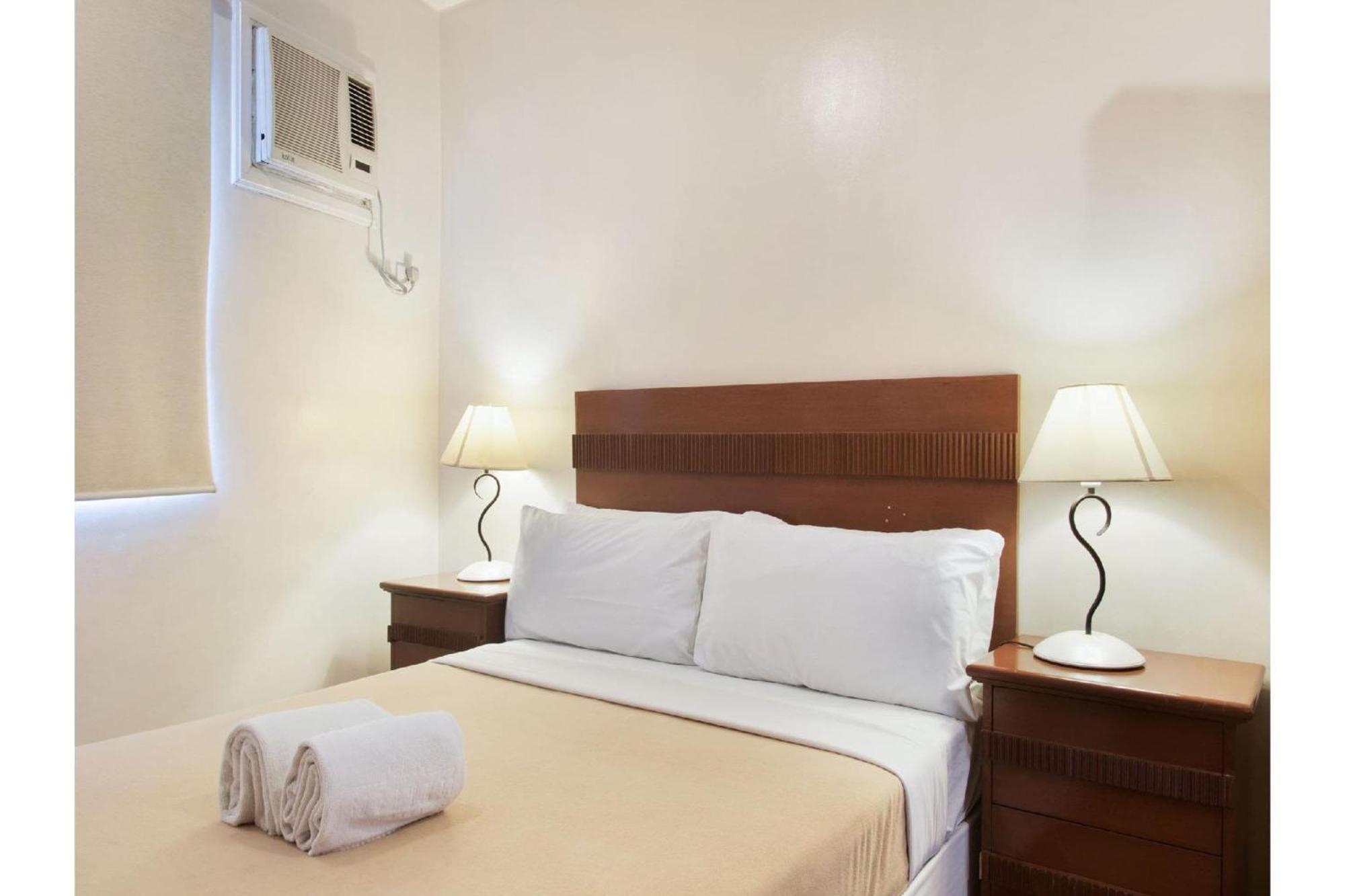 Townhouse Oak Avitel Hotel Near Osmena Highway, Pnr Pasay Station, Metro Manila Makati City Dış mekan fotoğraf